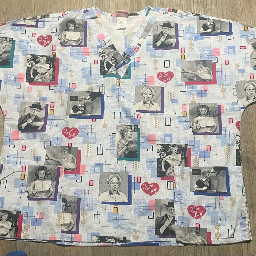 I Love Lucy Character Scrub Top Women’s 2XL Gently Used